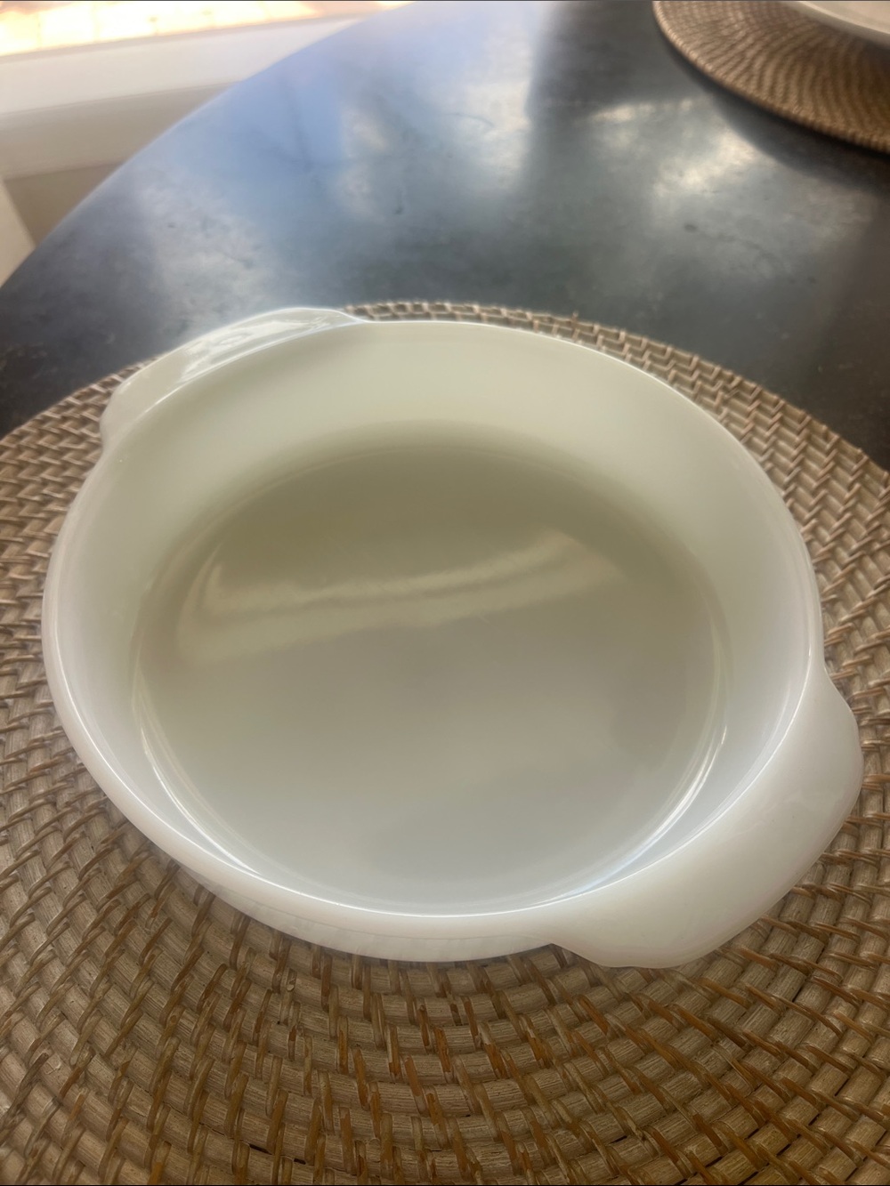 EUC vintage Fire King white milk, glass  8 3/4 round casserole, baking dish